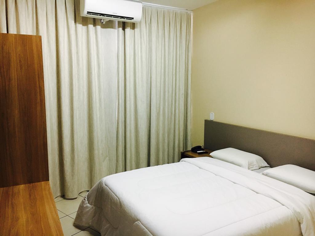 Realminas Hotel E Restaurante 고베르나도르 발라다레스 외부 사진